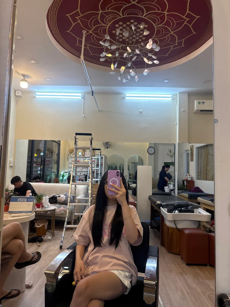 THỦY NGUYỄN BEAUTY & ACADEMY